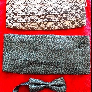 BRAND NEW 2 CUMMERBUNDS & 1 BOWTIE